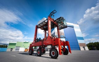 Kalmar introduces significant updates to the Electric Straddle Carrier Charge Family