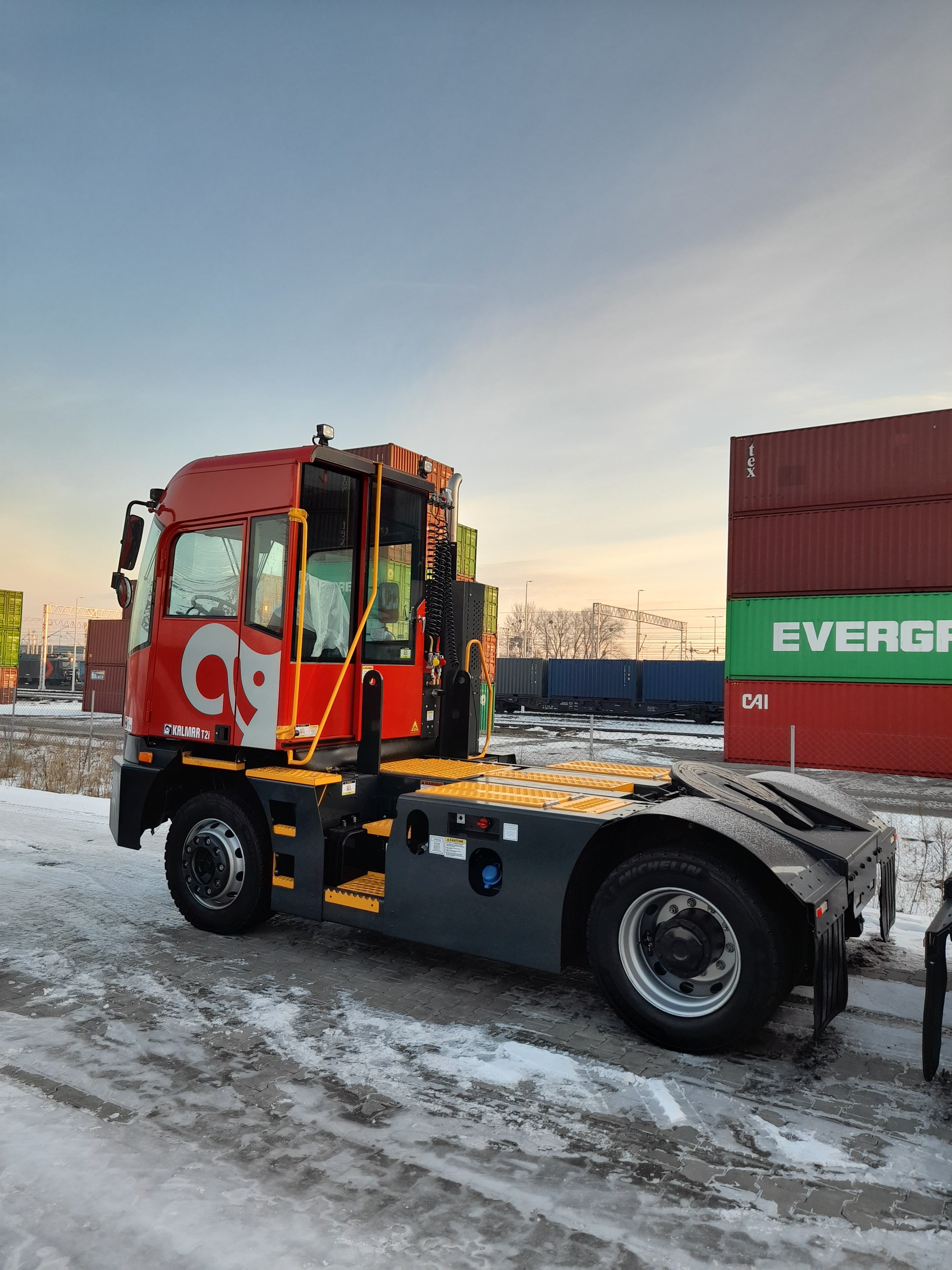 Kalmar T2i Terminal Tractors 