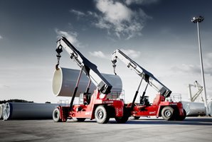 Kalmar super gloria reachstacker for wind segment Kalmar Super Gloria Reachstackers
