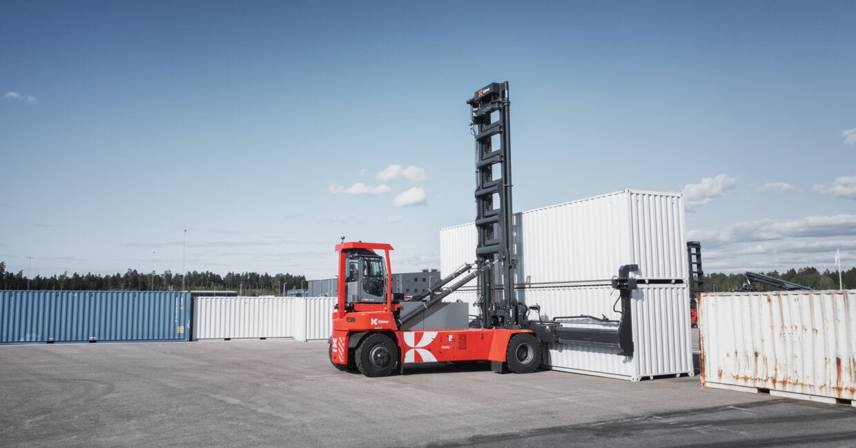 Pioneering work in the field of electric empty container handler