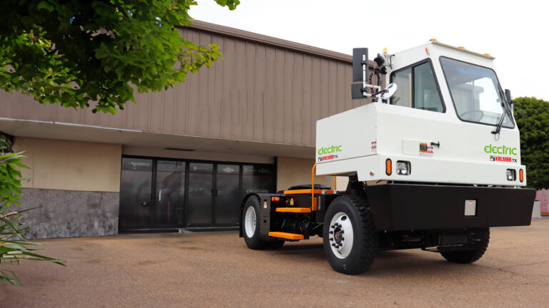 Electric shop yard tractor